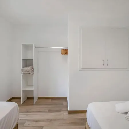 Apartmán Golden Glow With Ac And Pool *