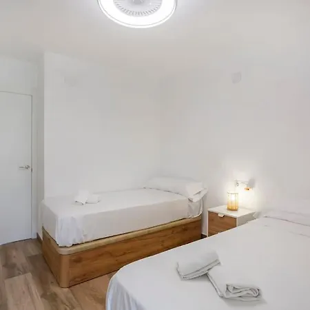 Apartmán Golden Glow With Ac And Pool