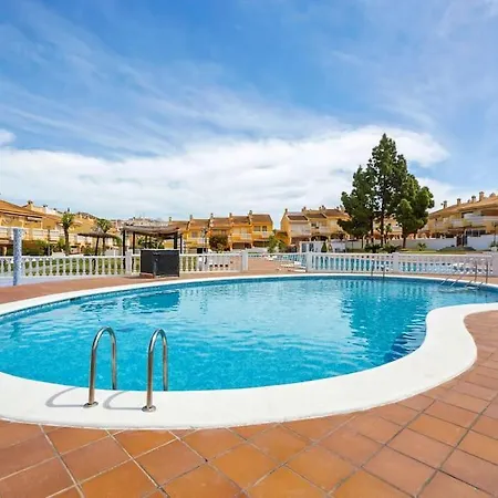 Appartement Golden Glow With Ac And Pool *